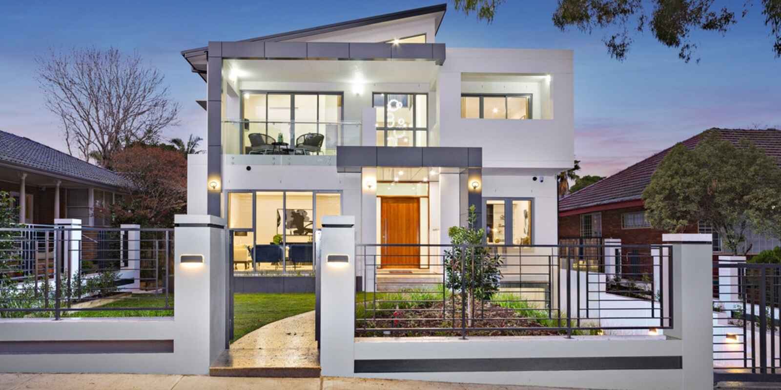 10 CHALMERS ROAD Strathfield