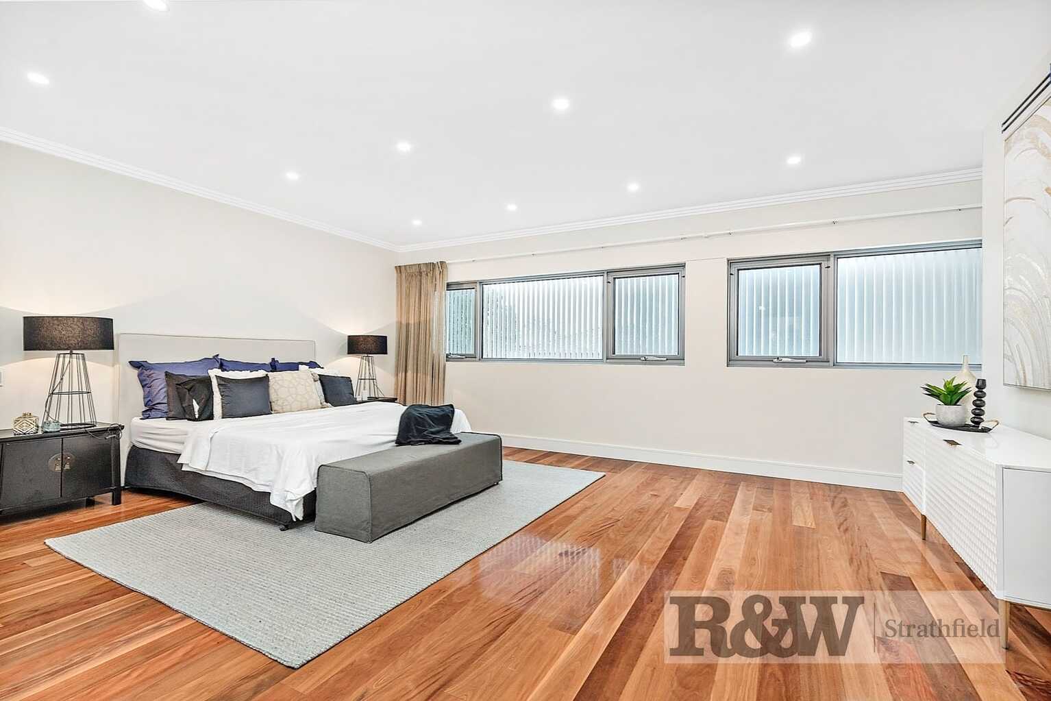 10 CHALMERS ROAD Strathfield