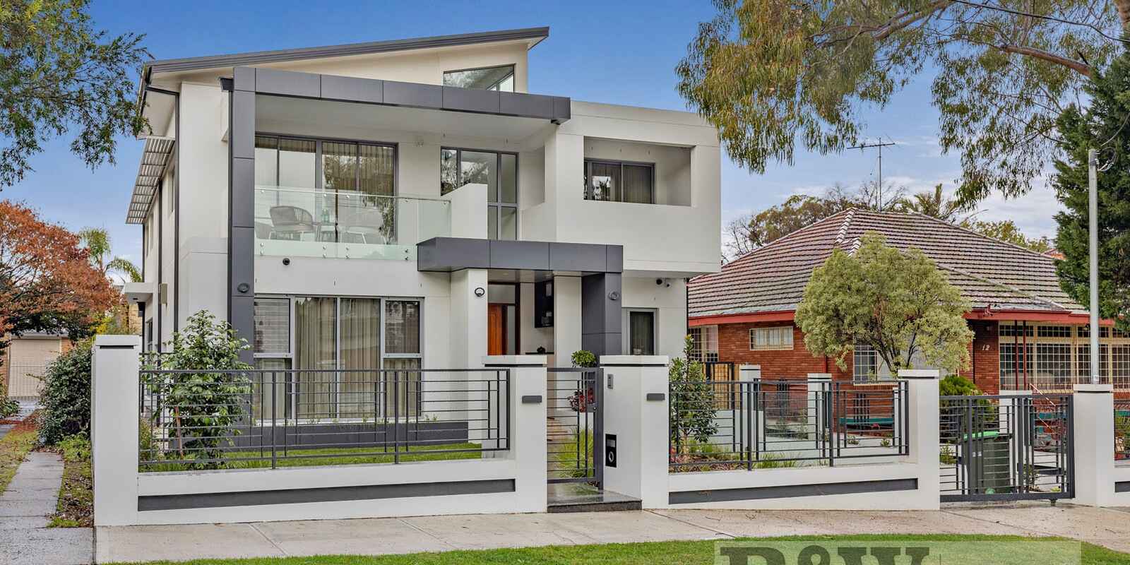 10 CHALMERS ROAD Strathfield
