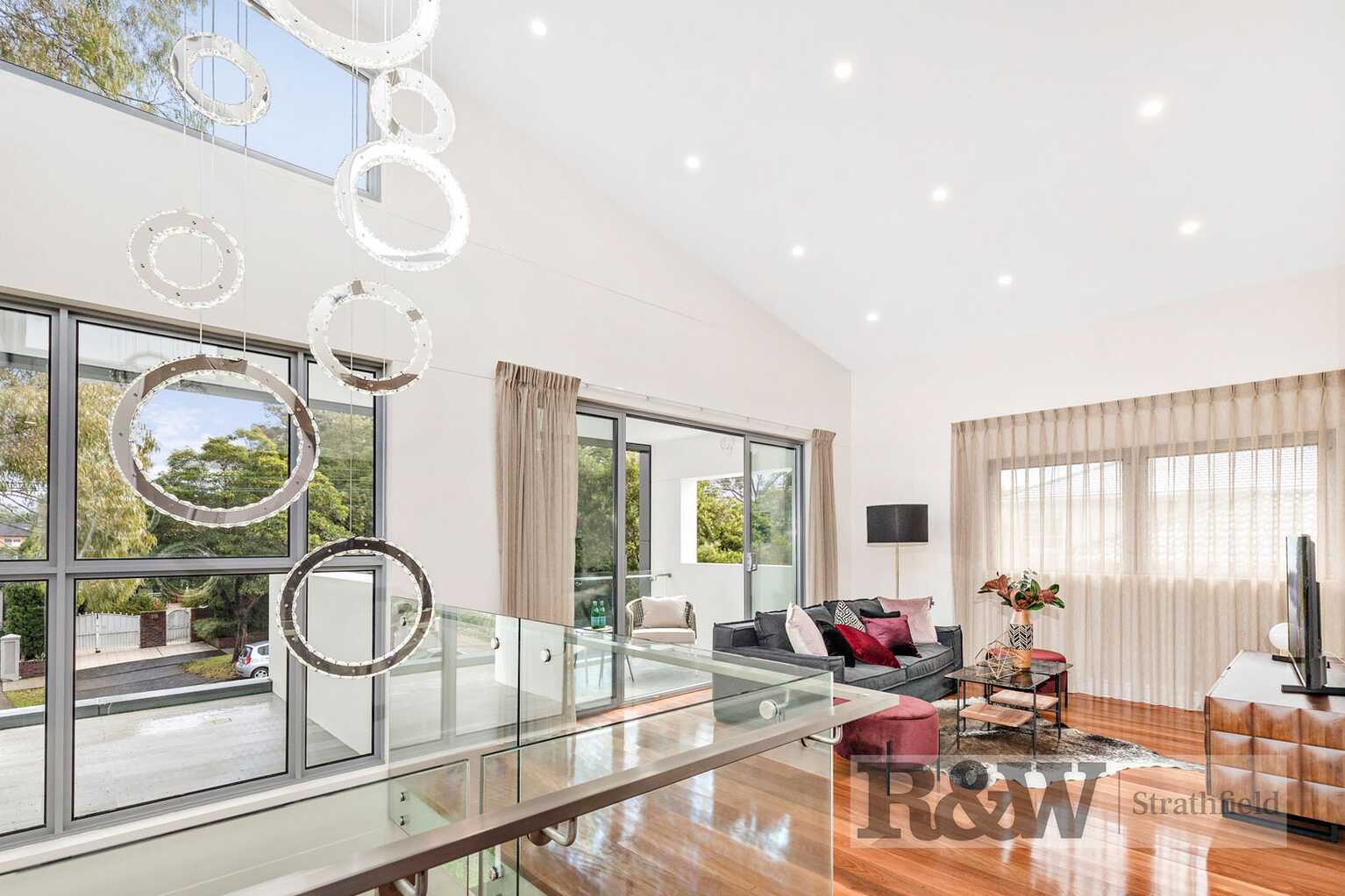 10 CHALMERS ROAD Strathfield