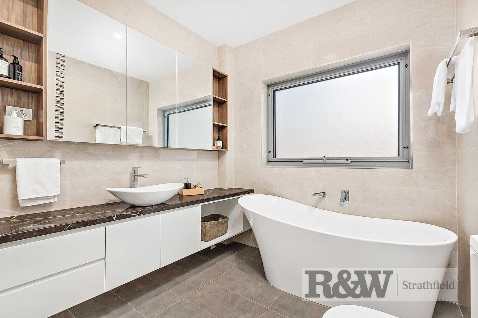 10 CHALMERS ROAD Strathfield