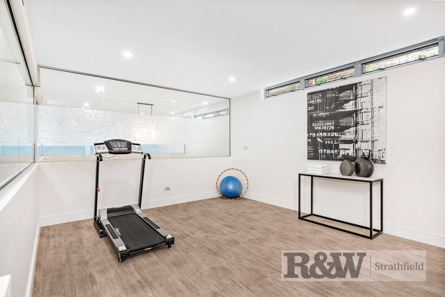 10 CHALMERS ROAD Strathfield