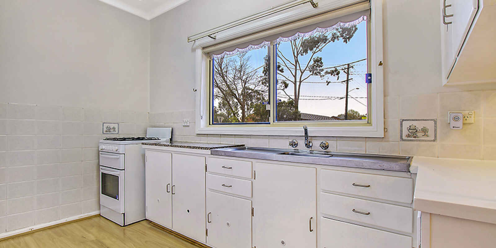 14 Doonside Road Doonside 14 Doonside Road Doonside