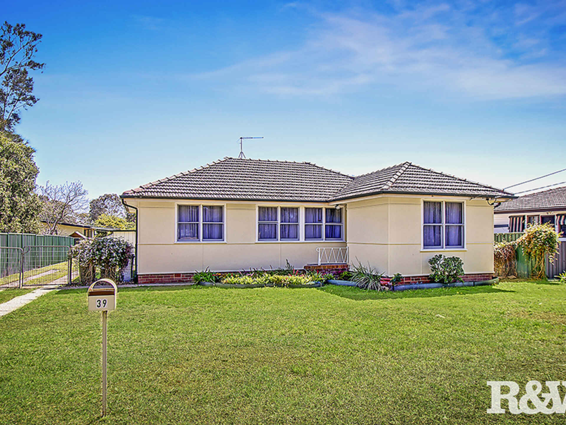 39 Tasman Avenue Lethbridge Park