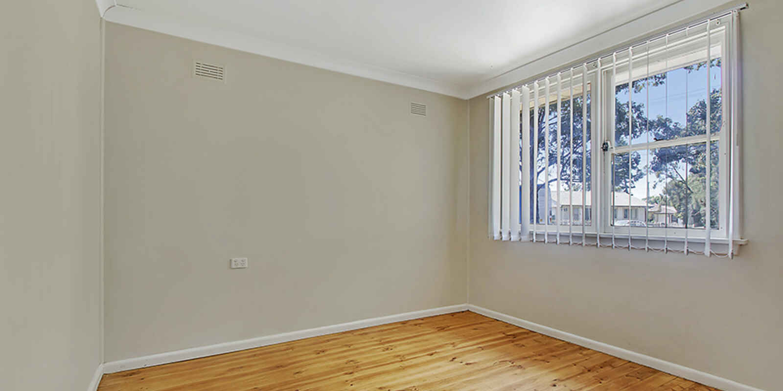 35 Emert Parade Emerton