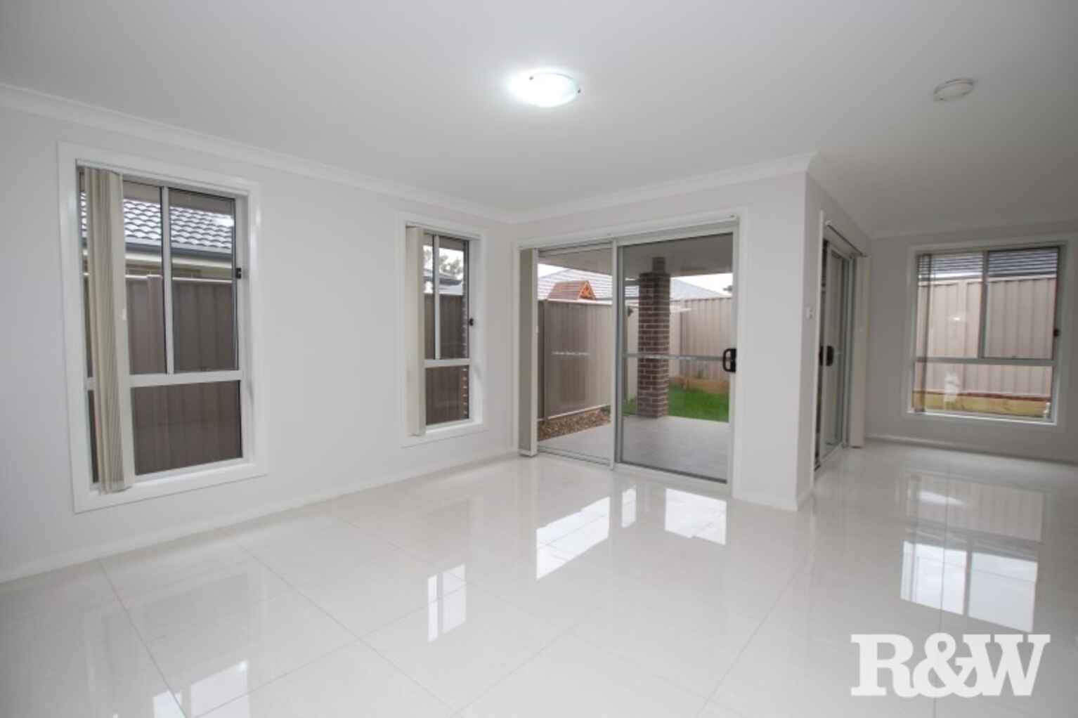 3A Binalong Road Jordan Springs