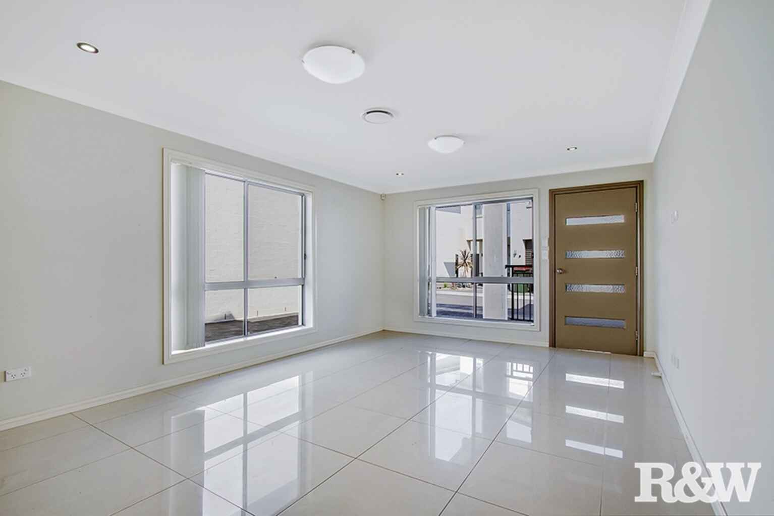 25/30 Australis Drive Ropes Crossing 25/30 Australis Drive Ropes Crossing