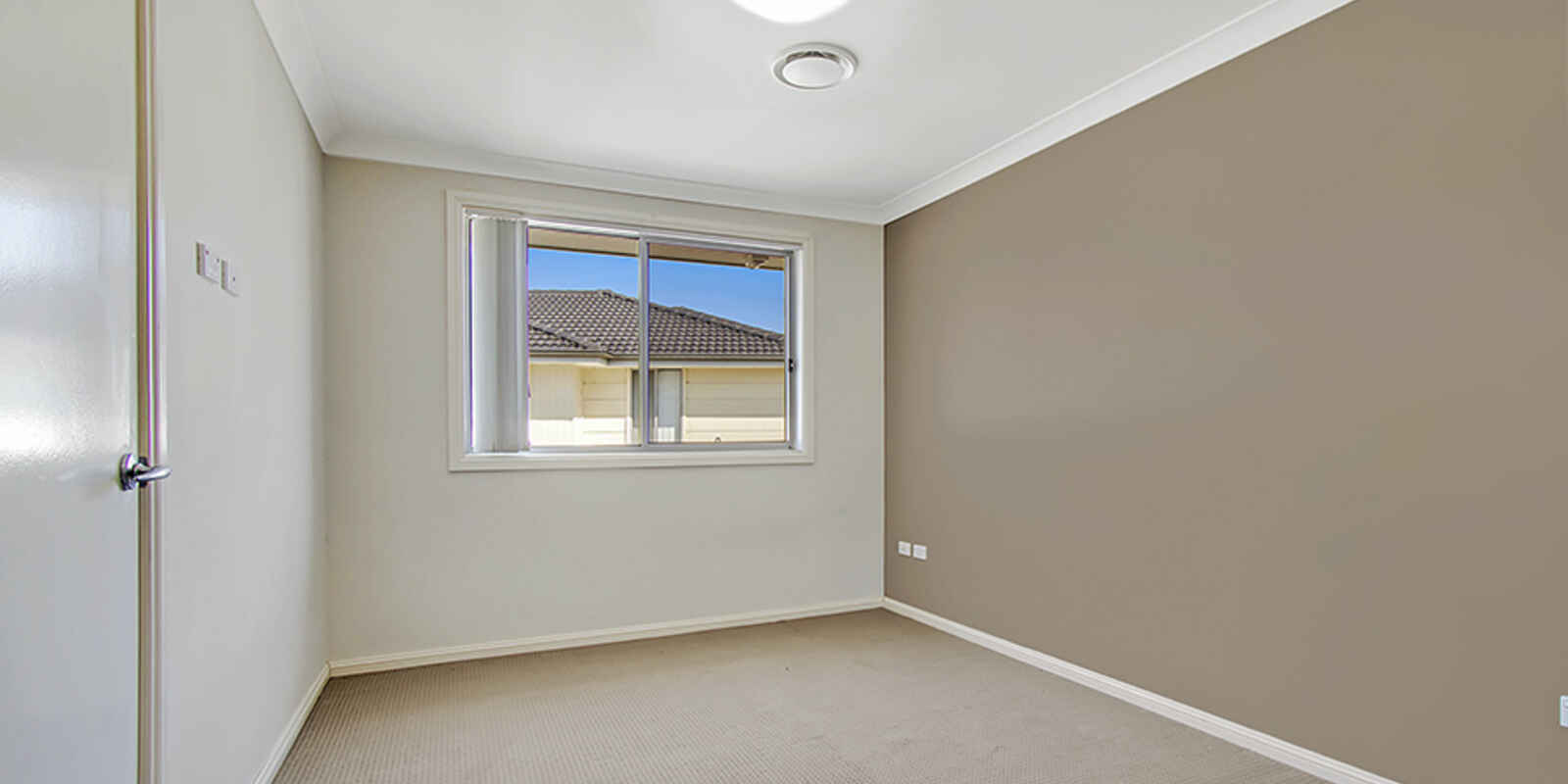 25/30 Australis Drive Ropes Crossing