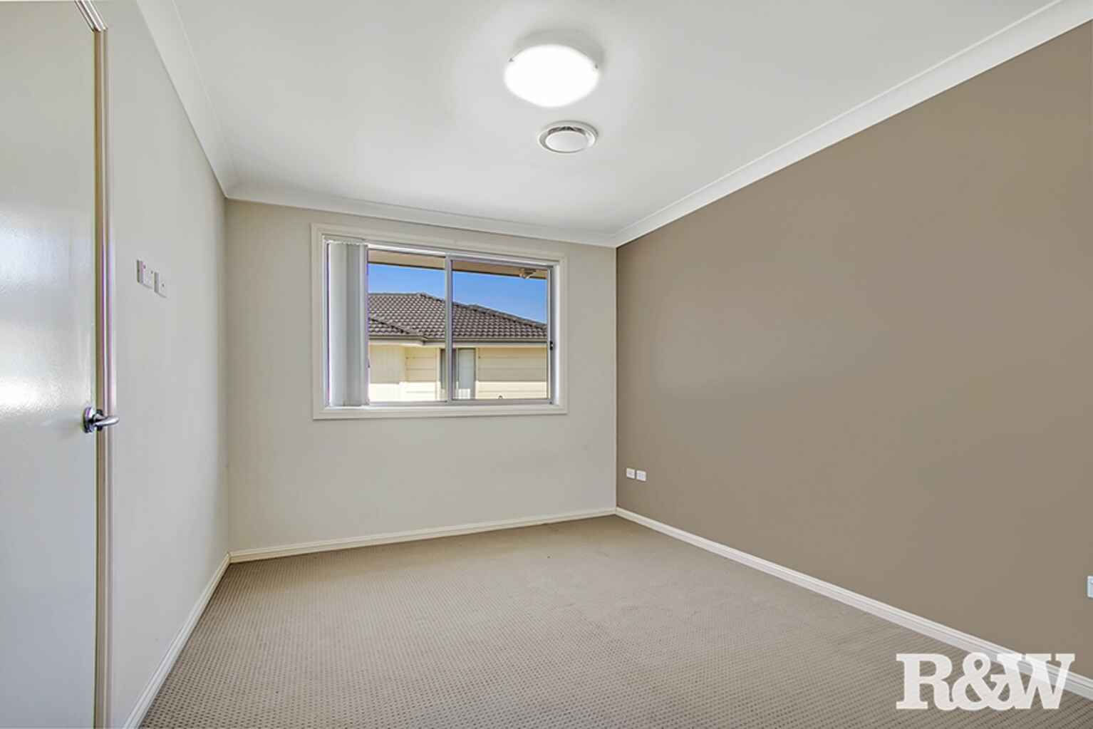 25/30 Australis Drive Ropes Crossing 25/30 Australis Drive Ropes Crossing