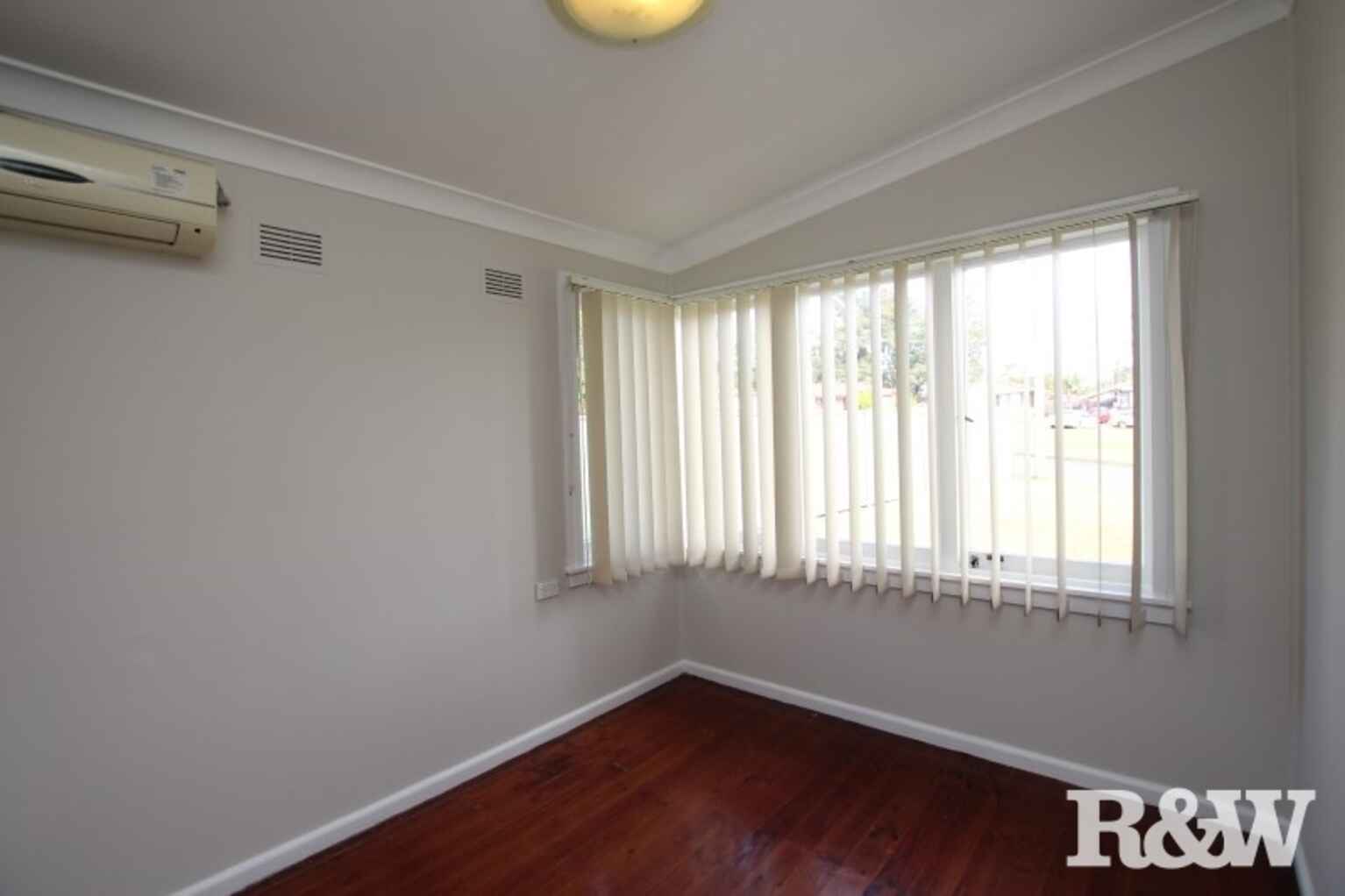 8 Hales Place Blackett