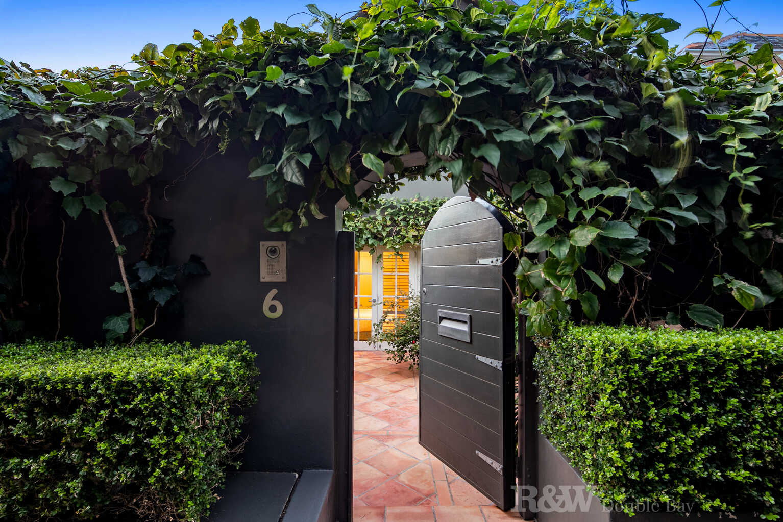 6 Dunbar Street Watsons Bay