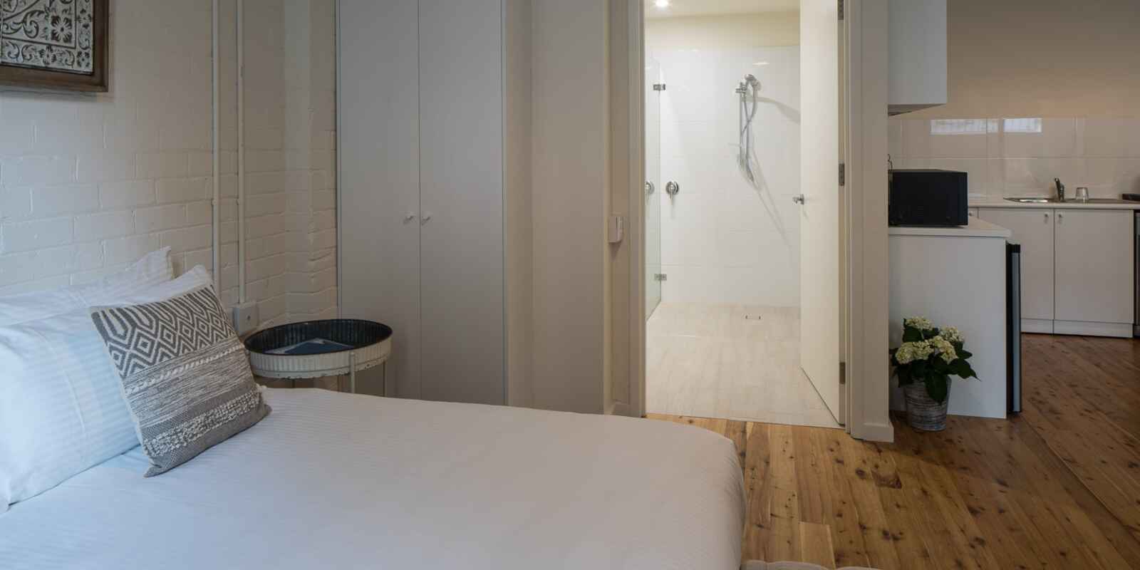 G05/29 Station St Newtown G05/29 Station St Newtown