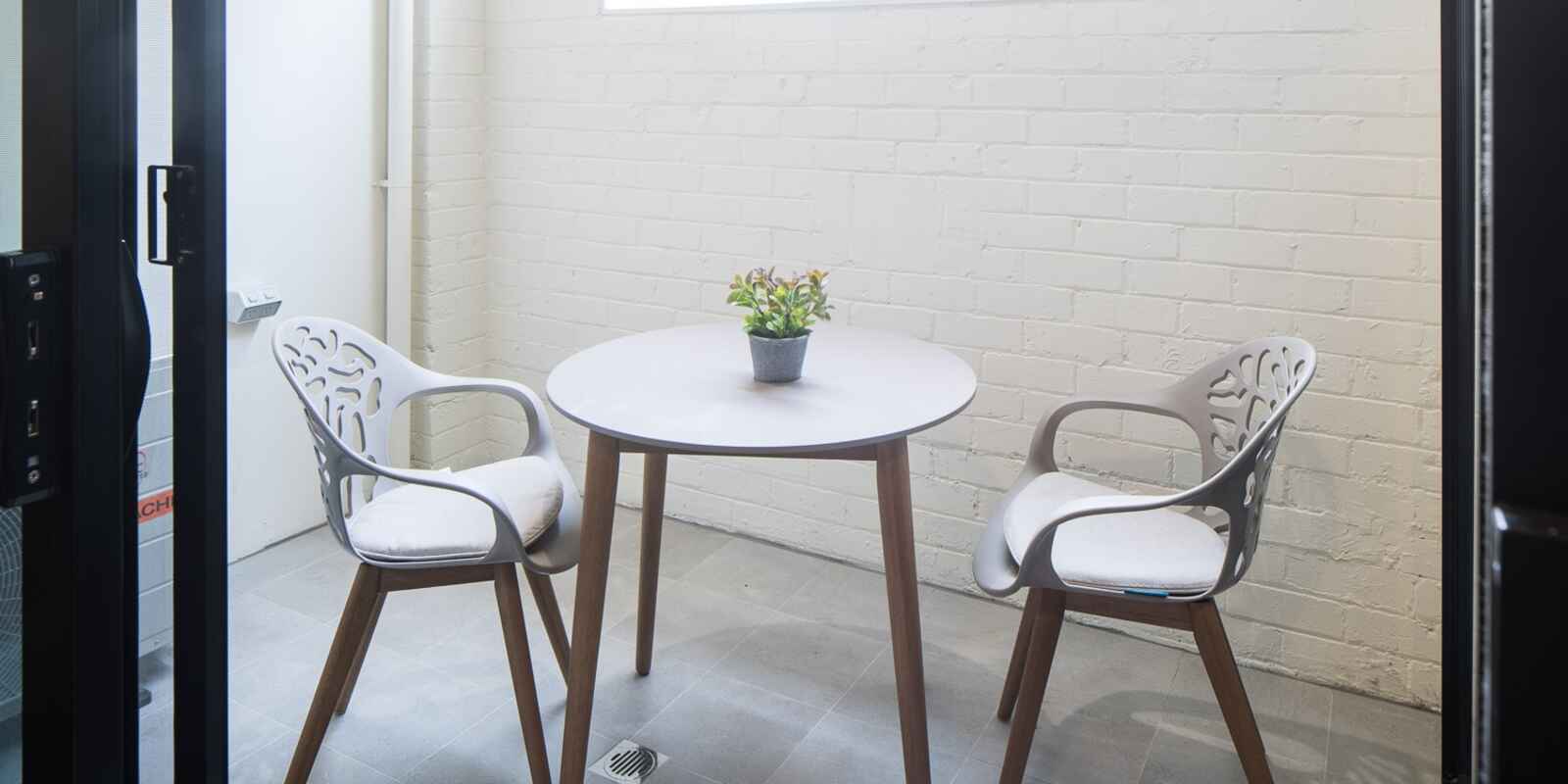 G05/29 Station St Newtown G05/29 Station St Newtown