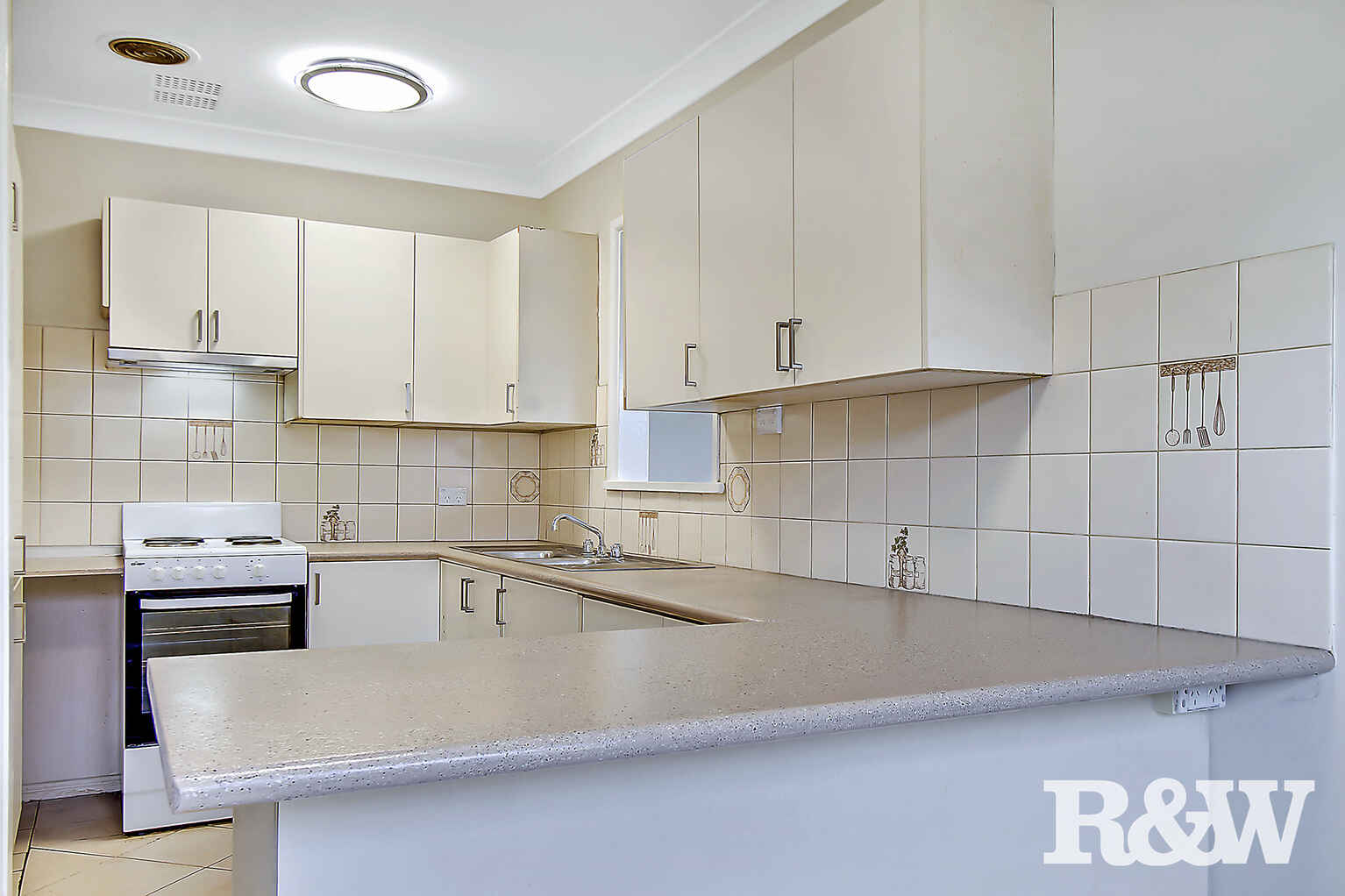 26 Melanesia Avenue Lethbridge Park