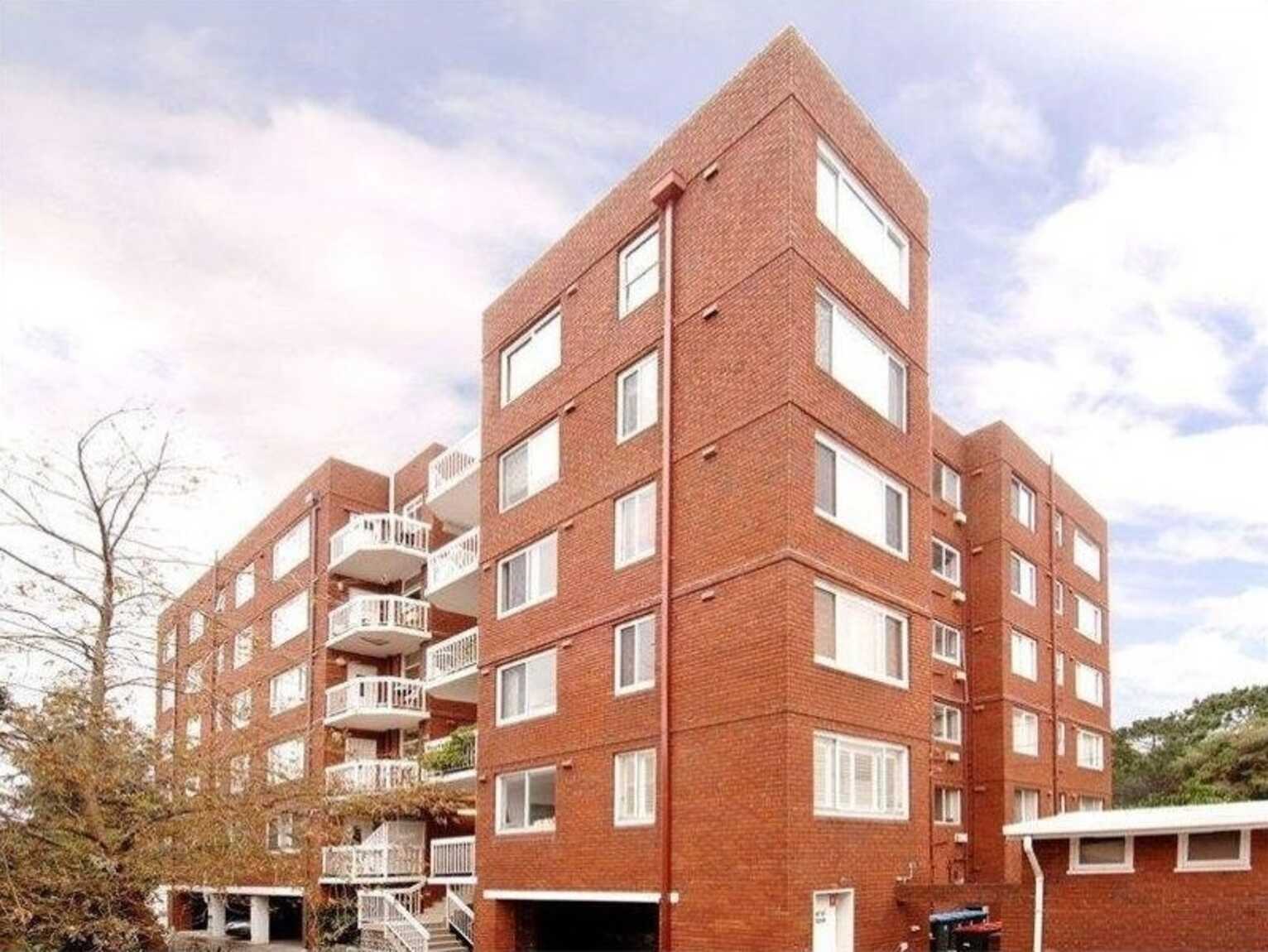 13/16 Military Road North Bondi