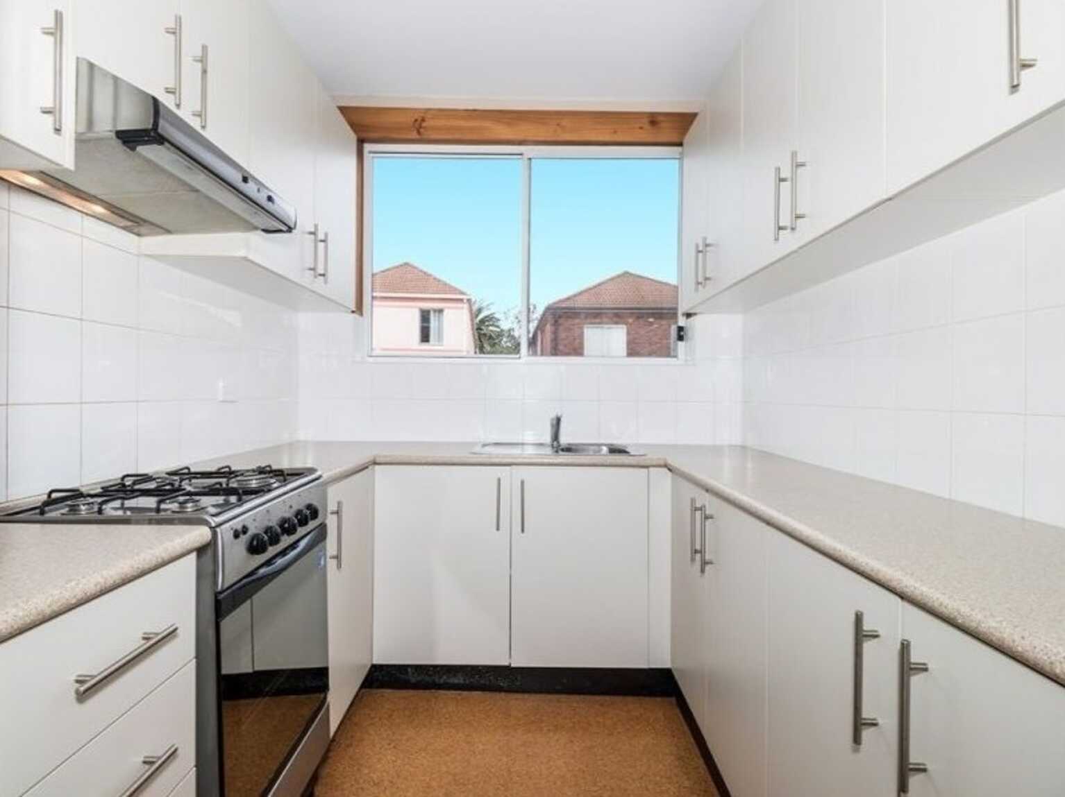 13/16 Military Road North Bondi