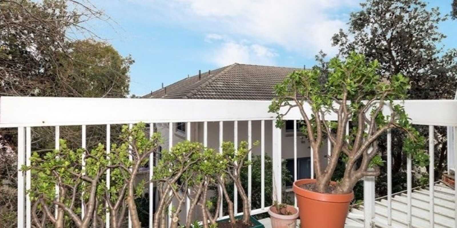 13/16 Military Road North Bondi