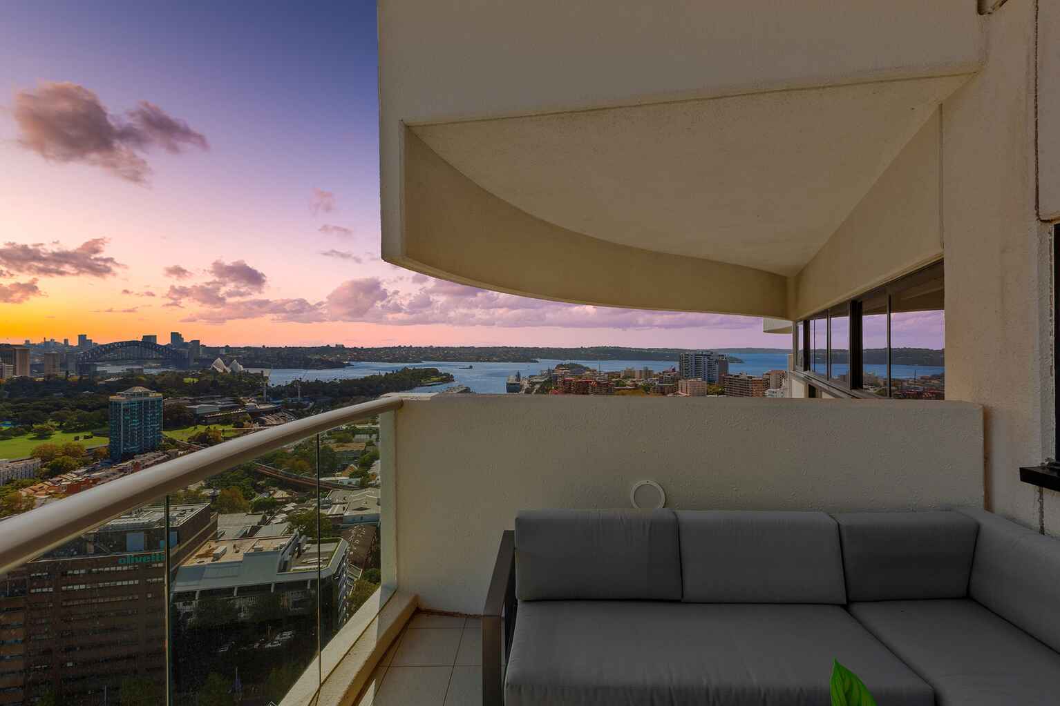 2302/184 Forbes Street Darlinghurst