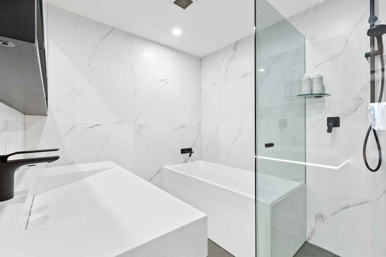 2302/184 Forbes Street Darlinghurst