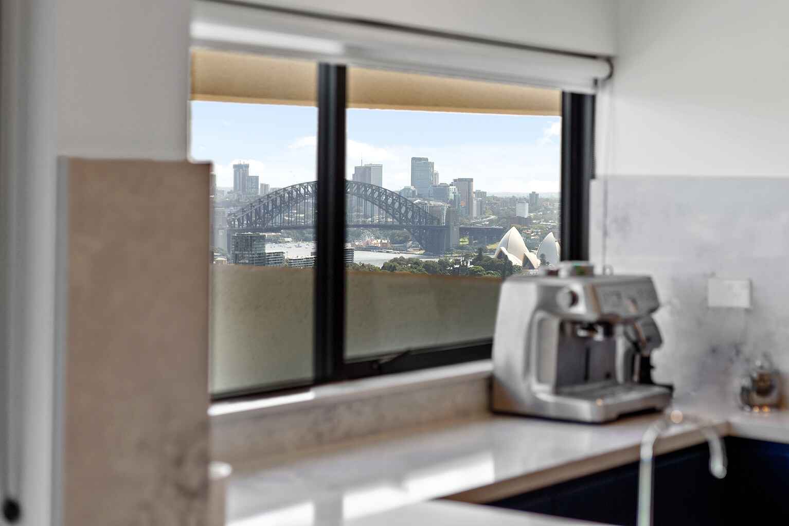 2302/184 Forbes Street Darlinghurst