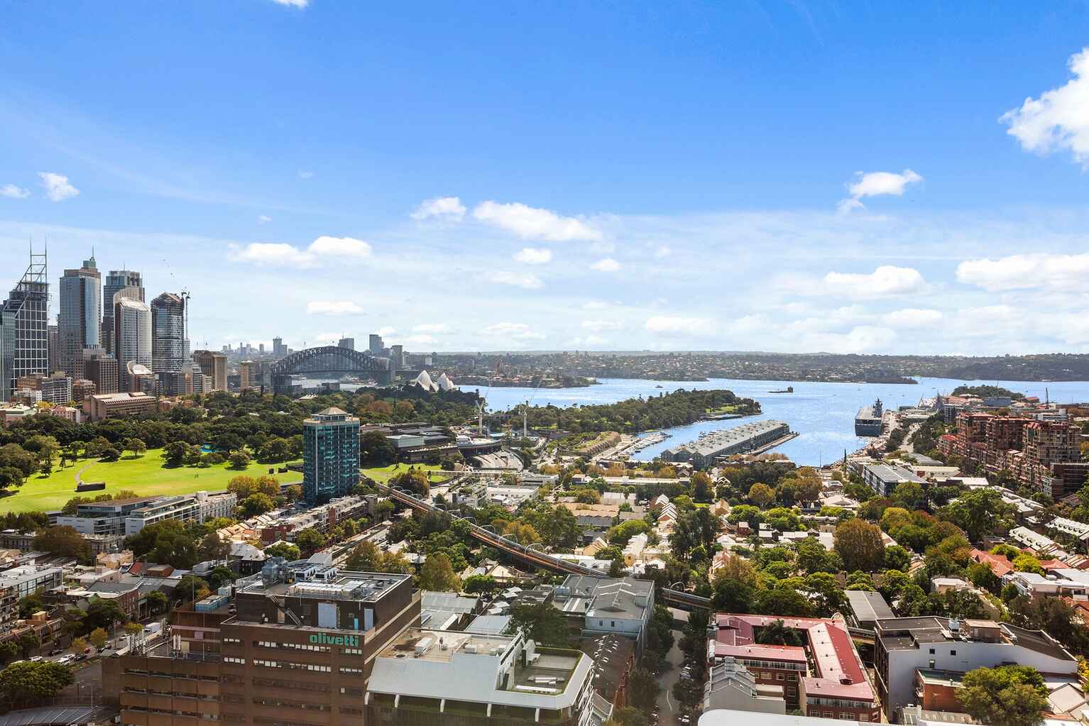 2302/184 Forbes Street Darlinghurst