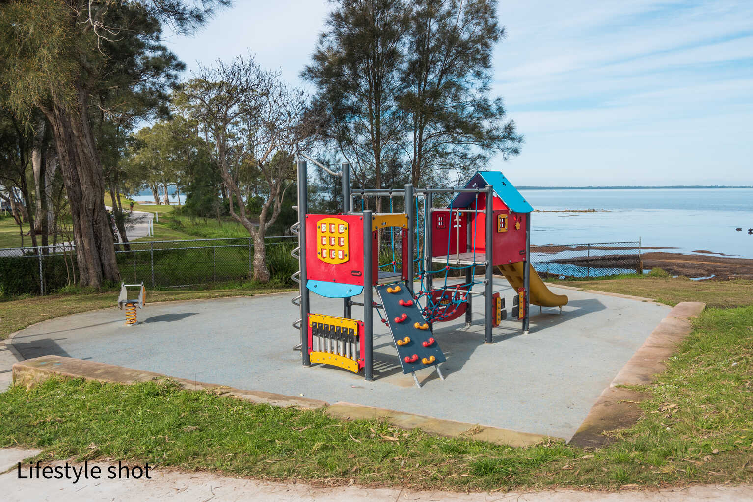 284 Tuggerawong Road Tuggerawong