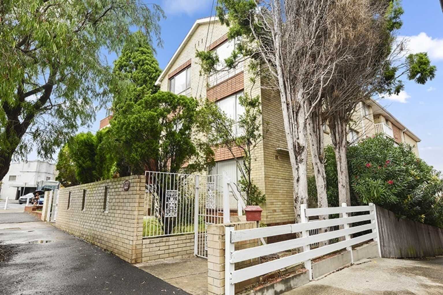 9/122 Perouse Road Randwick
