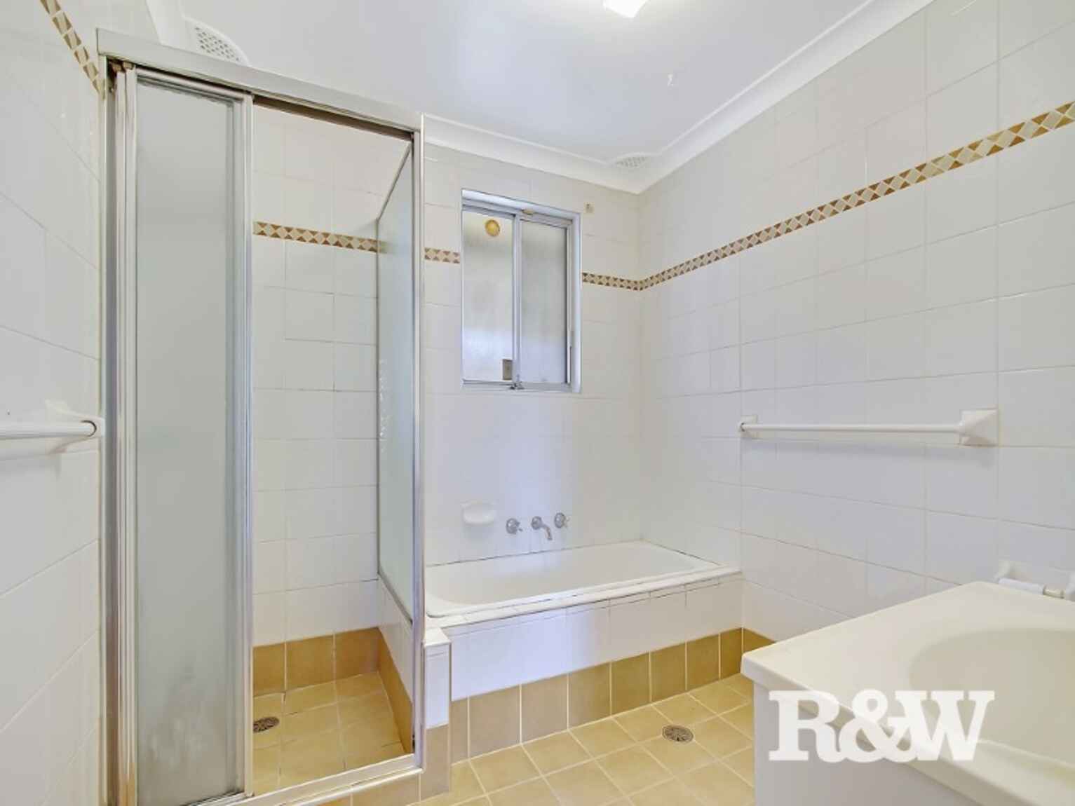 16 Hickler Grove Bidwill