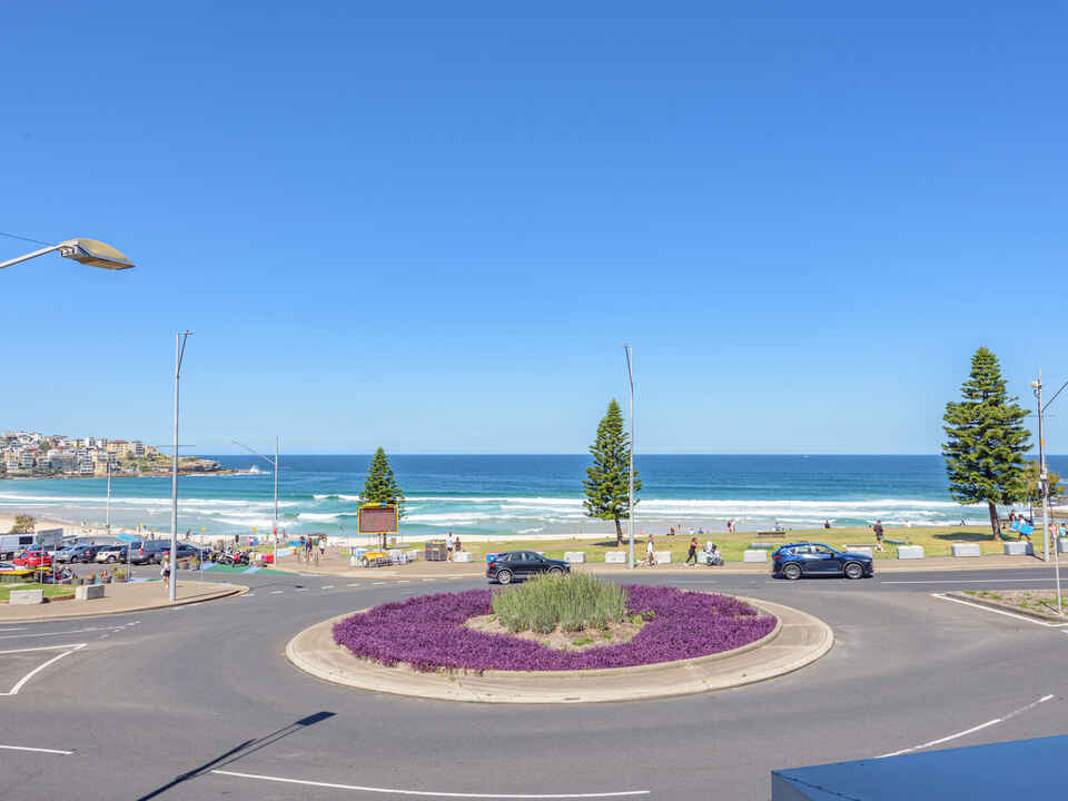 8/72 Campbell Parade Bondi Beach