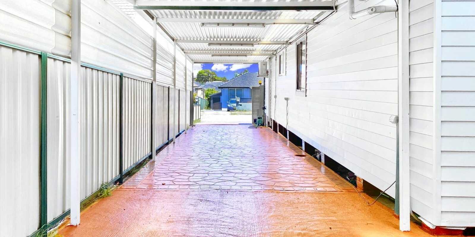 17 Orchid Road Guildford