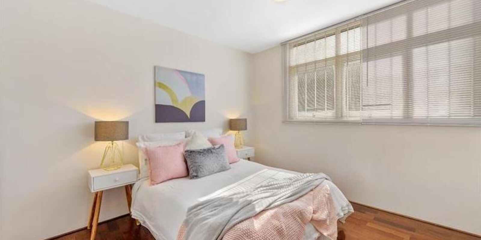 4/51 Roslyn Gardens  Elizabeth Bay