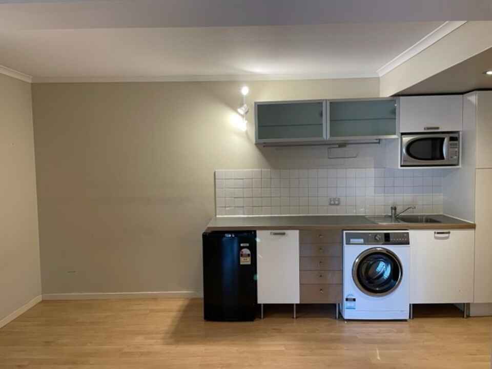 4A Lower Clifton Terrace Red Hill