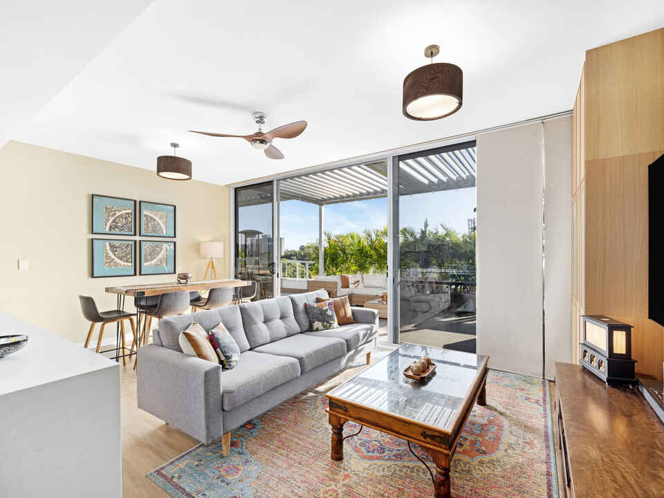 B802/222 Botany Road Alexandria