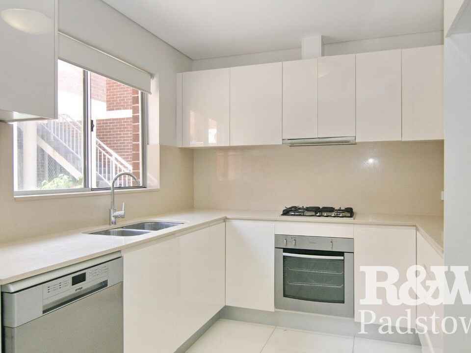 2/156 Alma Road Padstow