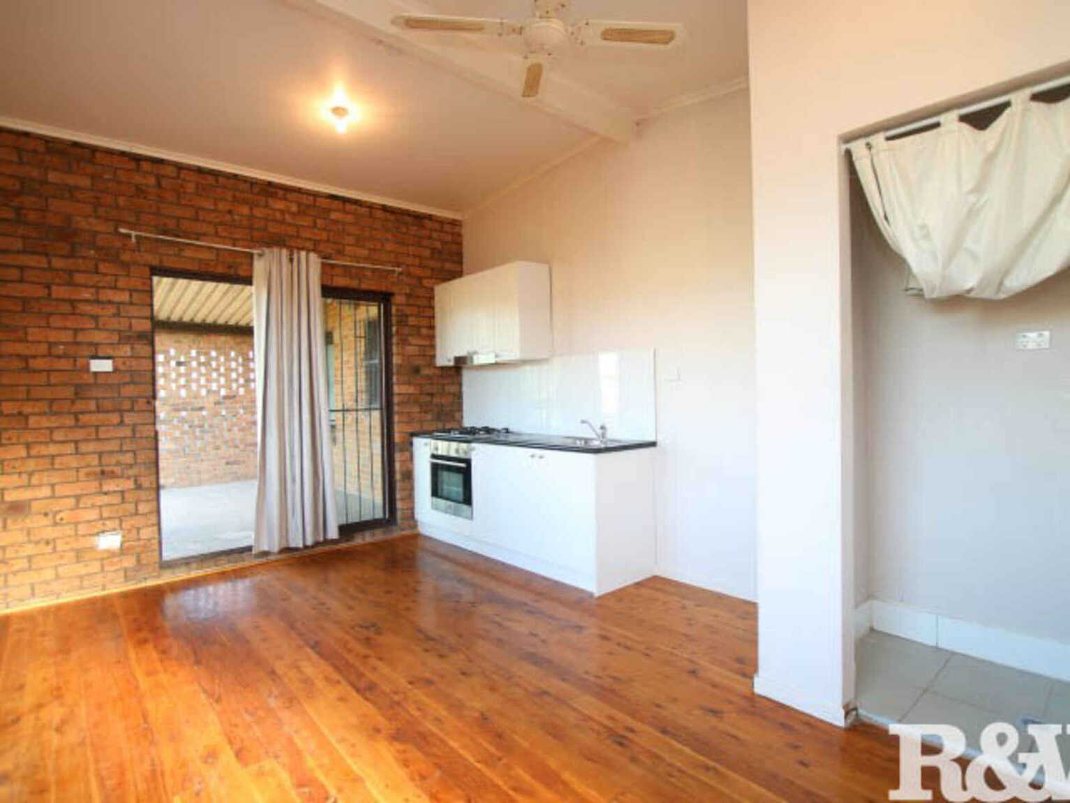 61A Siemens Crescent Emerton