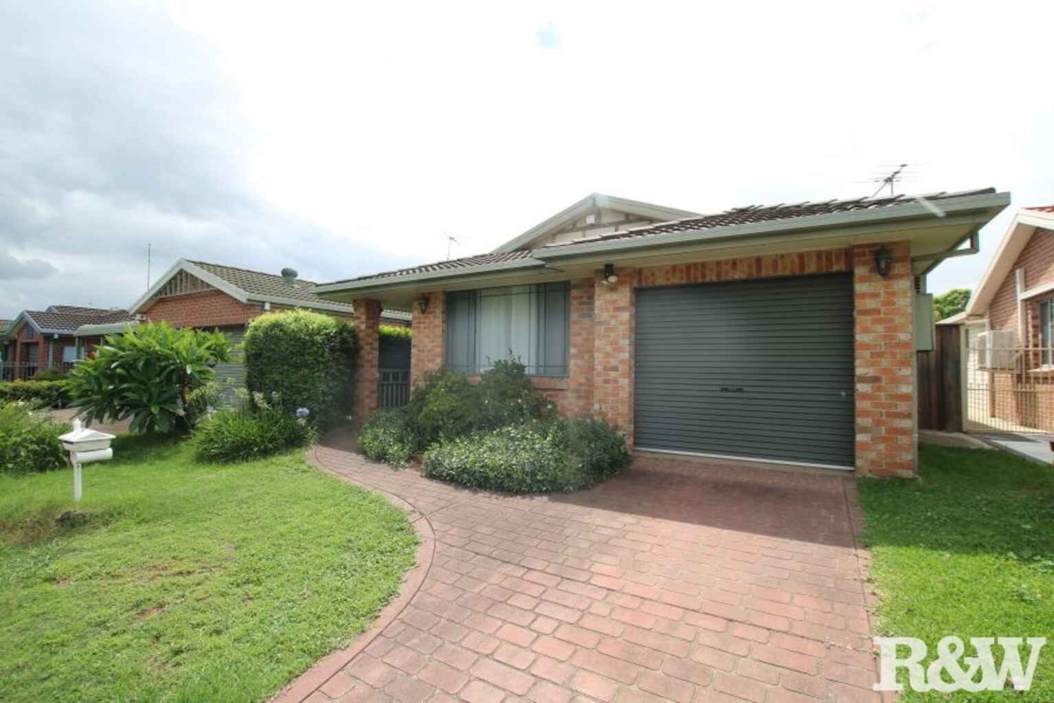 7 Dillon Place Oakhurst 7 Dillon Place Oakhurst