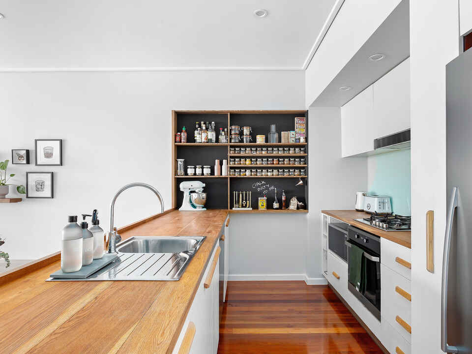 C39/240 Wyndham Street Alexandria