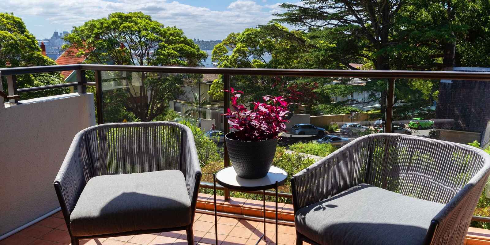 2/51 Darling Point Road Darling Point