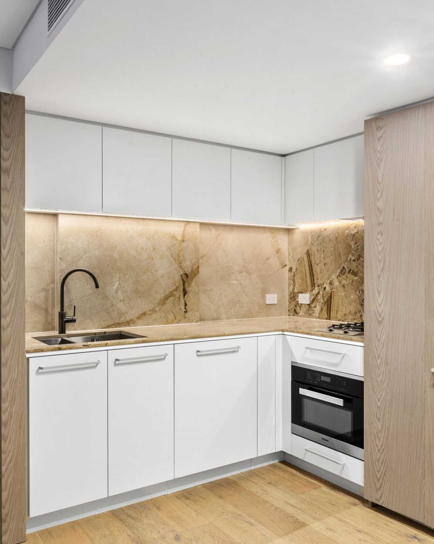 1201/226 Victoria Street Potts Point, Point - Thumbnail 5