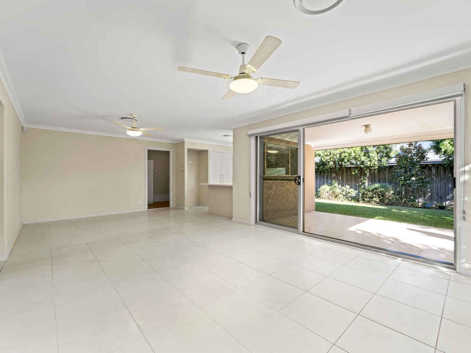 21 Lakeview Drive Cranebrook