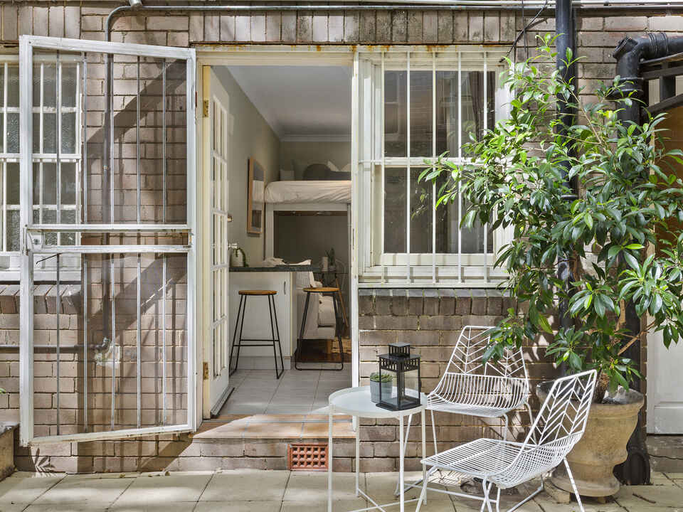 2/4 McDonald Street Potts Point