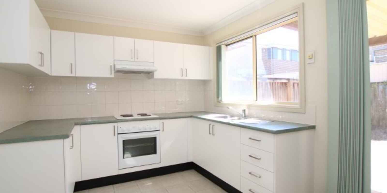 15/2 Charlotte Road Rooty Hill