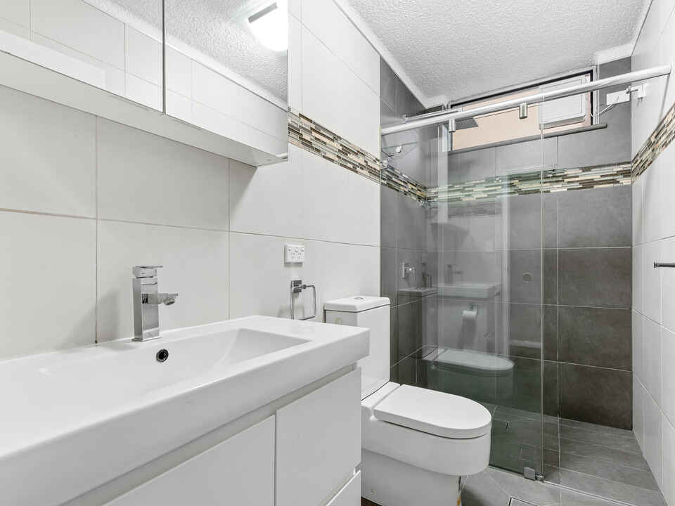 1/70A Wigram Road Glebe