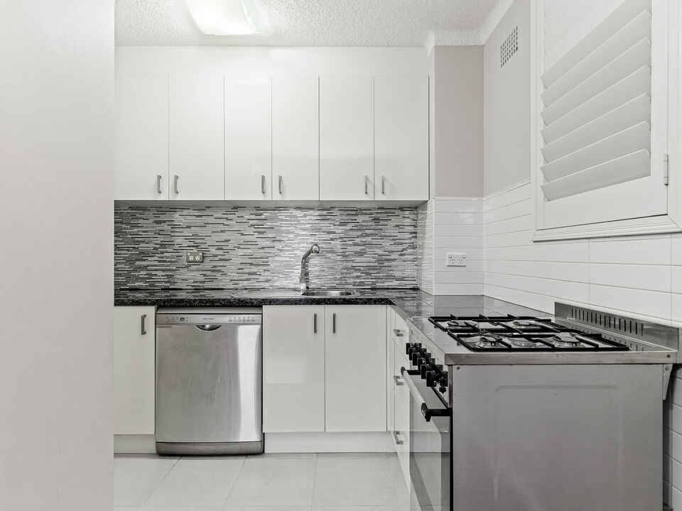 1/70A Wigram Road Glebe