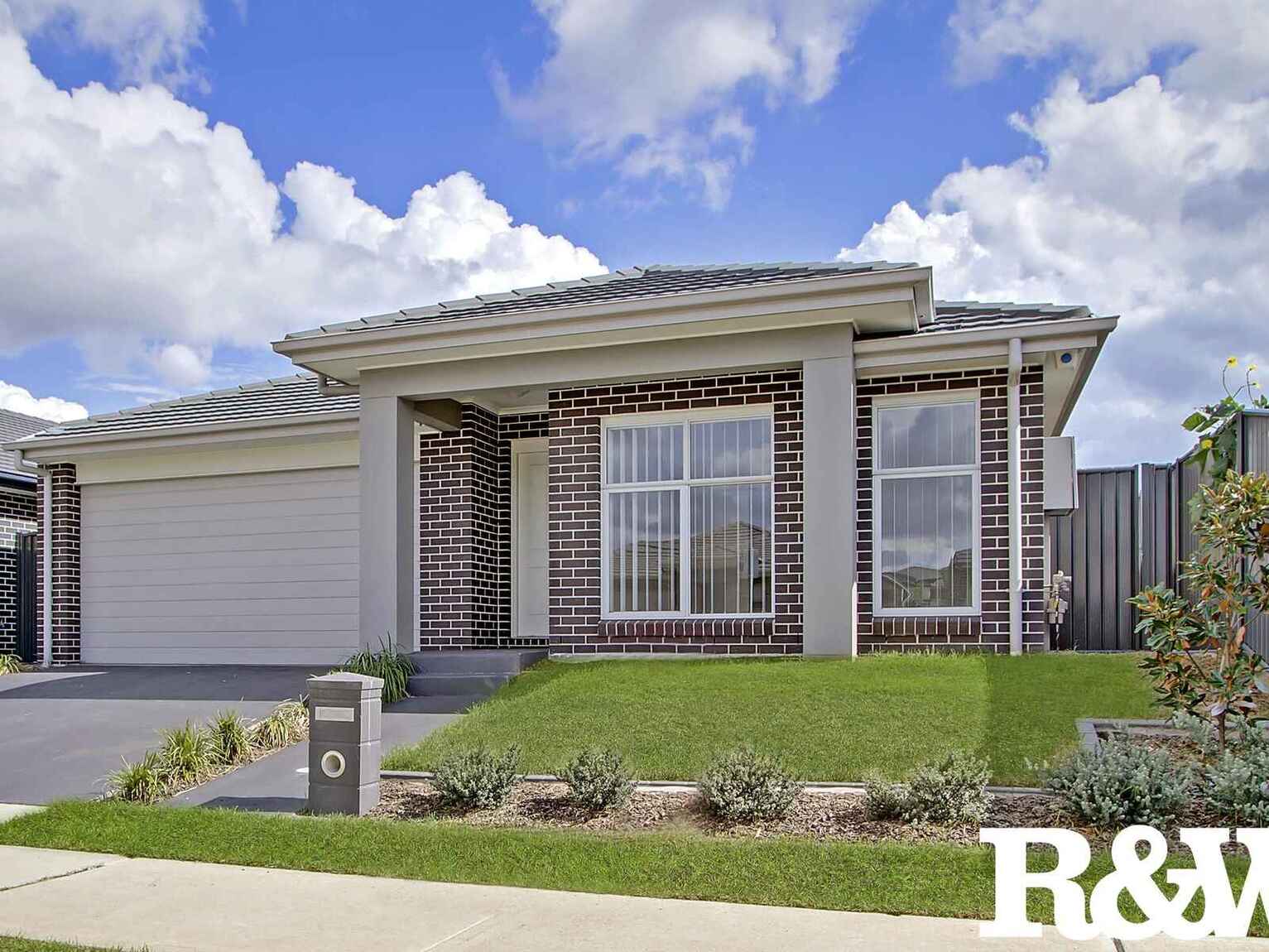 45 Sinclair Parade Jordan Springs 45 Sinclair Parade Jordan Springs