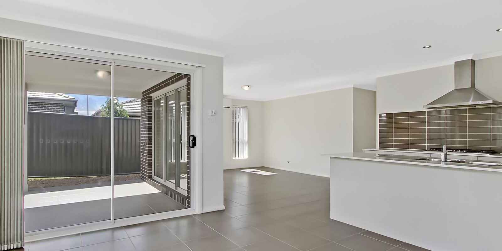 45 Sinclair Parade Jordan Springs 45 Sinclair Parade Jordan Springs