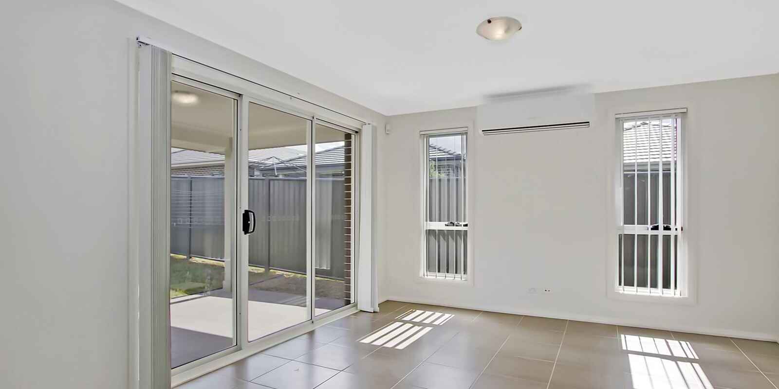 45 Sinclair Parade Jordan Springs 45 Sinclair Parade Jordan Springs