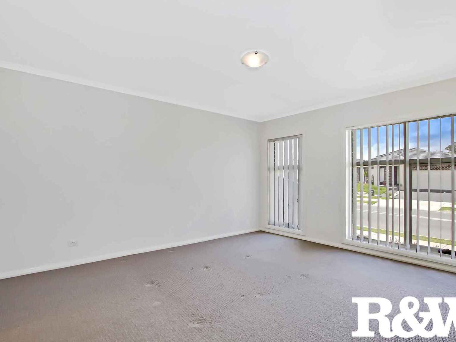 45 Sinclair Parade Jordan Springs 45 Sinclair Parade Jordan Springs