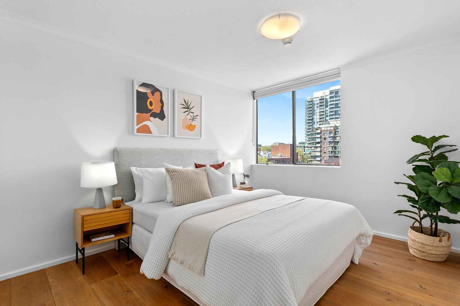 1602/73 Victoria Street Potts Point 1602/73 Victoria Street Potts Point