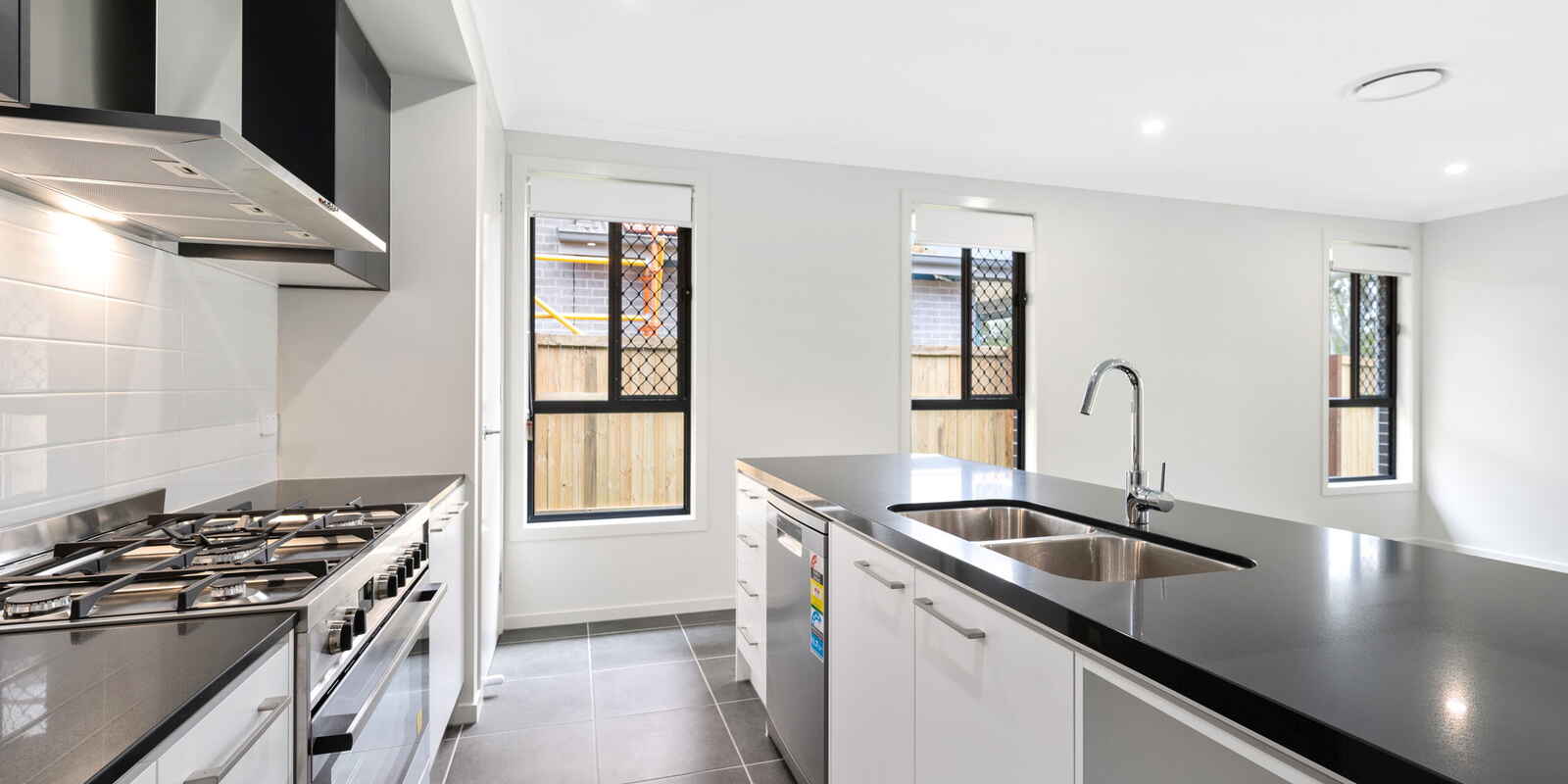 15 Ruchi Place Wynnum West